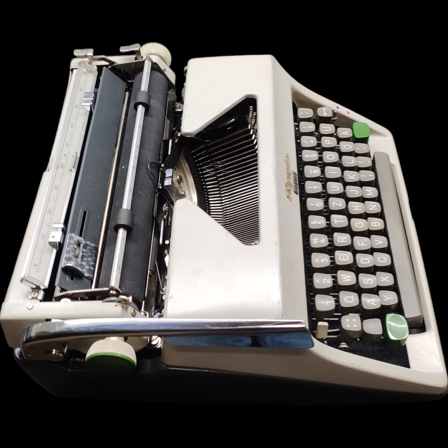 Image of Olympia Monica Typewriter. Available from universaltypewritercompany.in