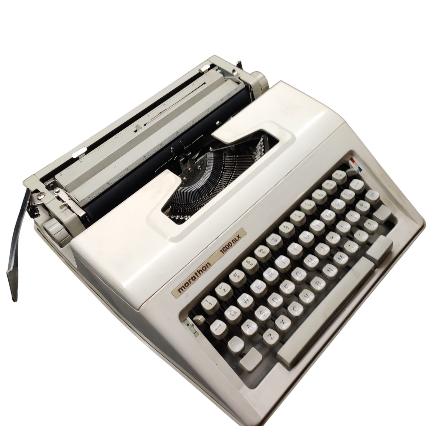 Image of Marathon 1000 DLX Typewriter. Available from universaltypewritercompany.in