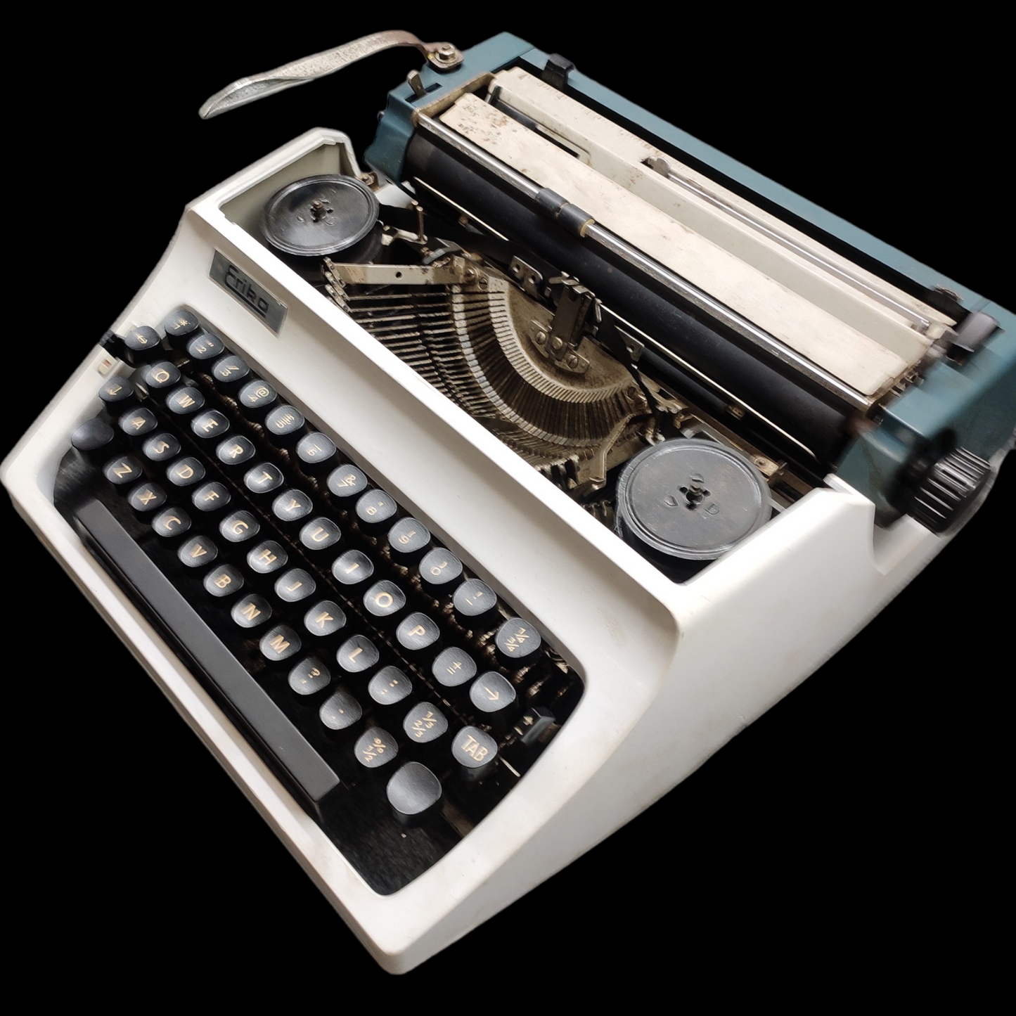 Image of Erika Typewriter. Available from universaltypewritercompany.in