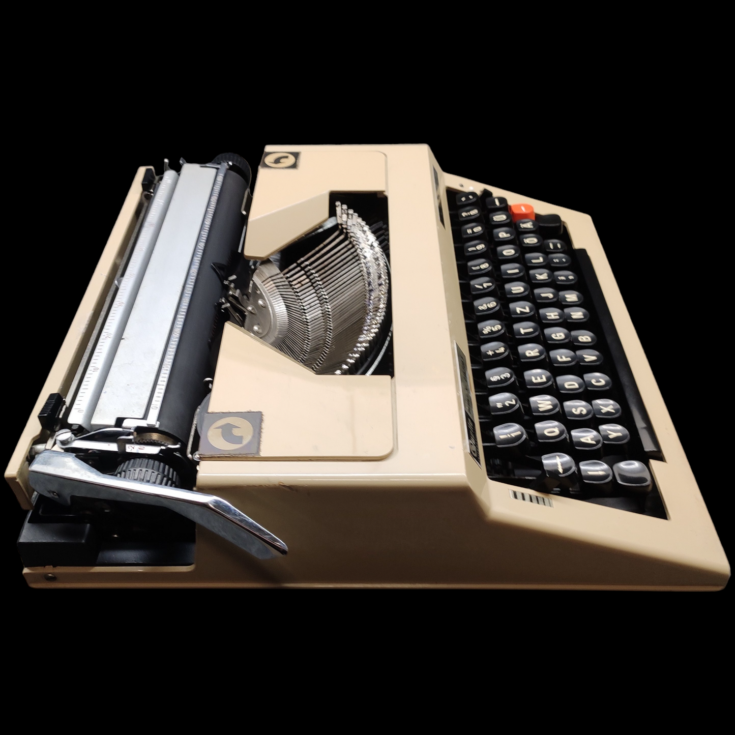 Image of Privileg 160T Typewriter. Available from universaltypewritercompany.in