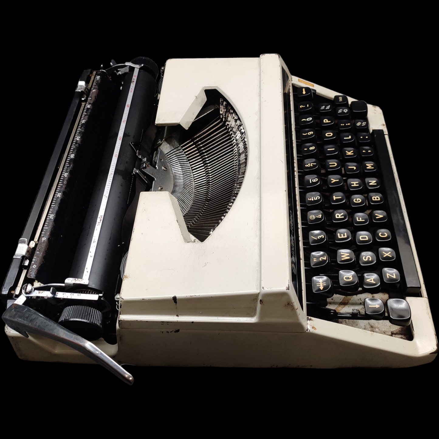 Silver Reed SR100 Typewriter. Available from universaltypewritercompany.in