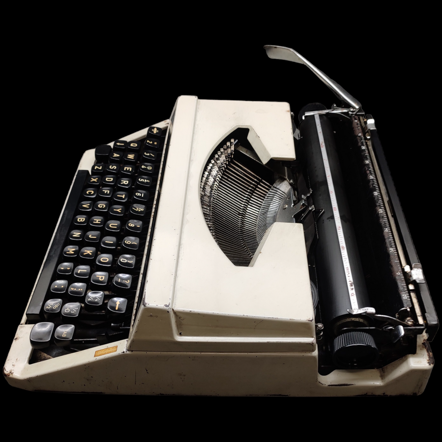 Silver Reed SR100 Typewriter. Available from universaltypewritercompany.in