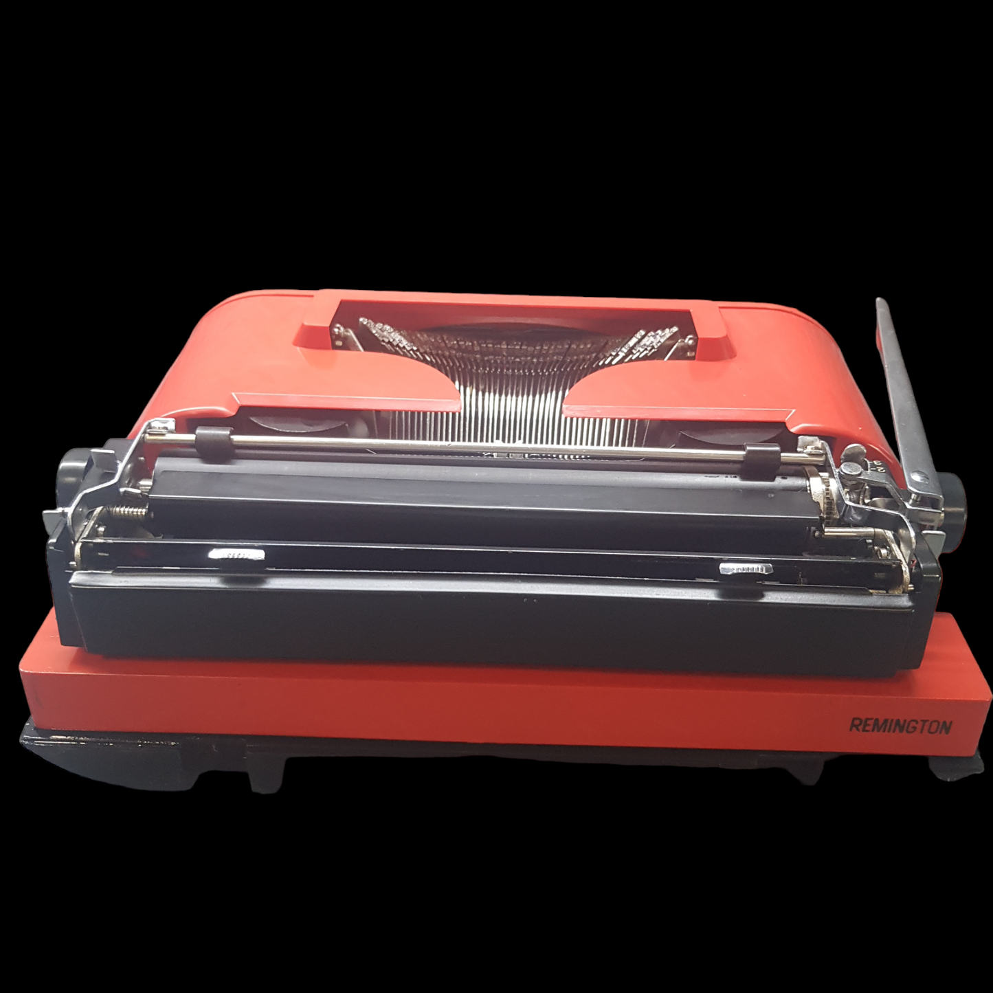 Image of Remington Travelriter Typewriter. Portable Typewriter. Made in Fibre. Available with Black Carry Cover from universaltypewritercompany.in