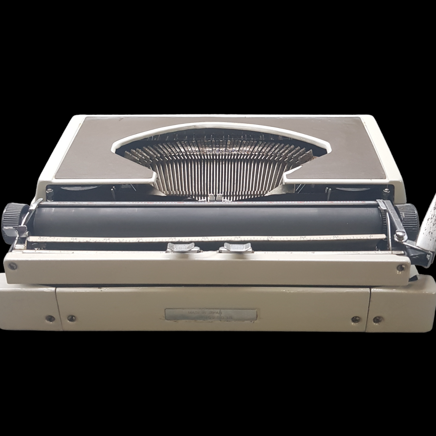 Image of Imperial Typewriter. Portable Typewriter. Made in Japan. Available from universaltypewritercompany.in