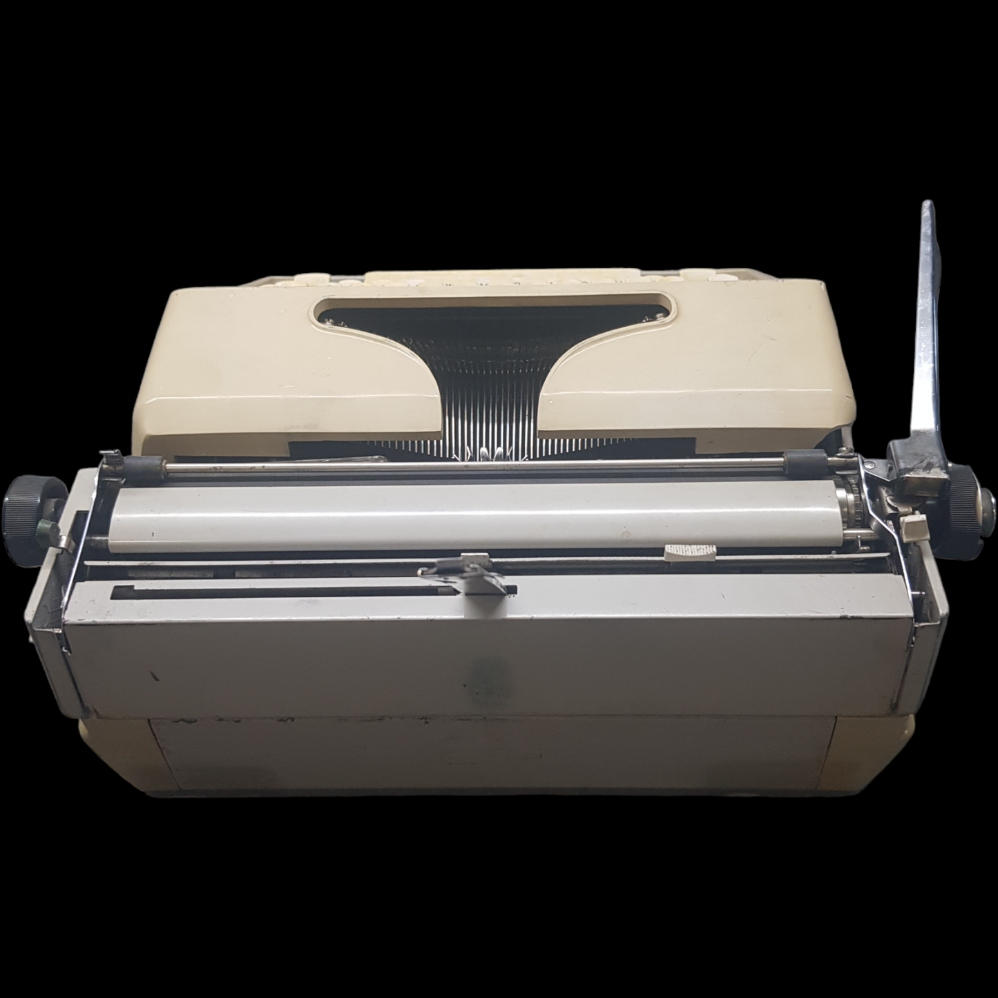 Image of Remington Monarch Fleetwing Typewriter. A Midsize Classic Portable Typewriter. Made in USA. Available from universaltypewritercompany.in