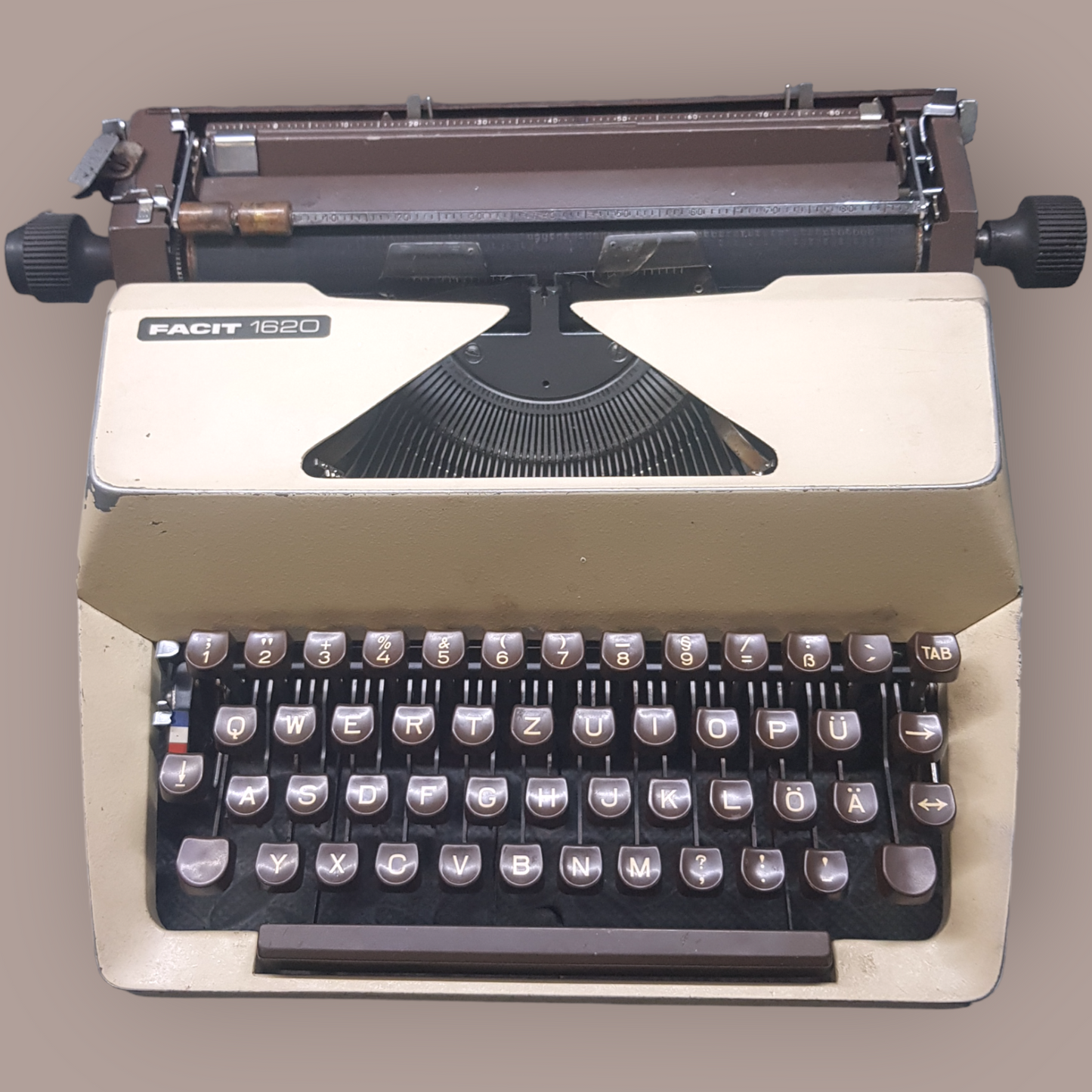 Image of Facit 1620 Typewriter. A Midsize, Rare, Portable Typewriter. Made in Switzerland. Available from universaltypewritercompany.in