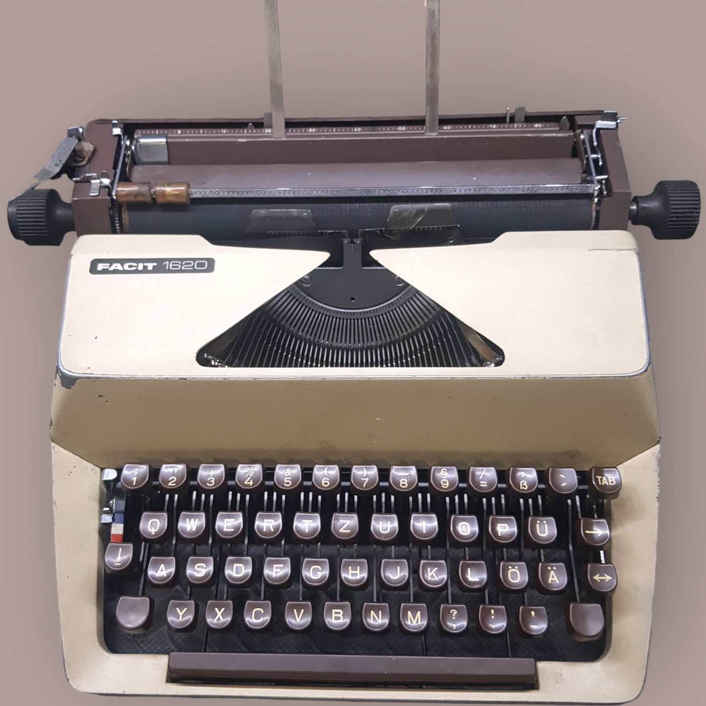 Image of Facit 1620 Typewriter. A Midsize, Rare, Portable Typewriter. Made in Switzerland. Available from universaltypewritercompany.in