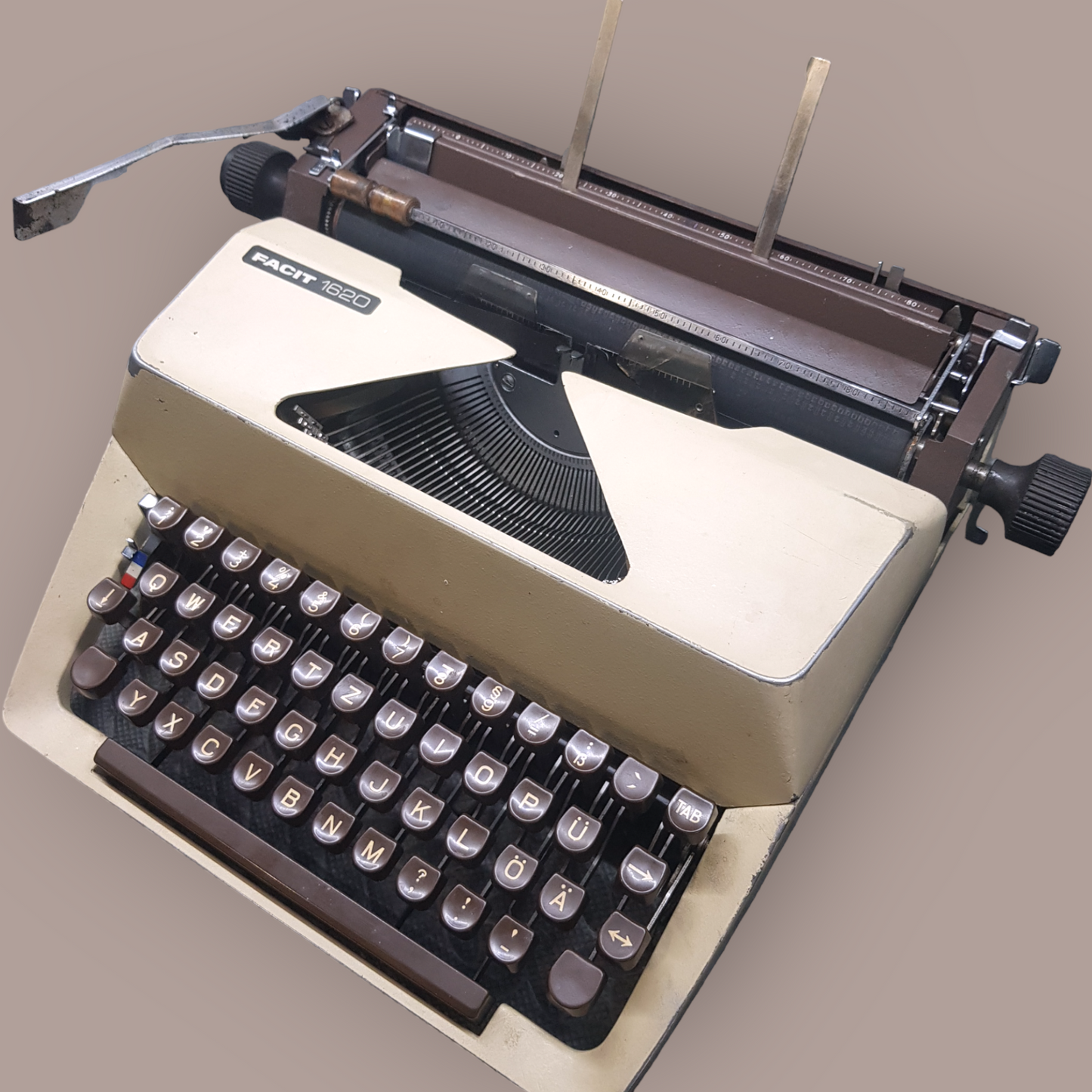 Image of Facit 1620 Typewriter. A Midsize, Rare, Portable Typewriter. Made in Switzerland. Available from universaltypewritercompany.in