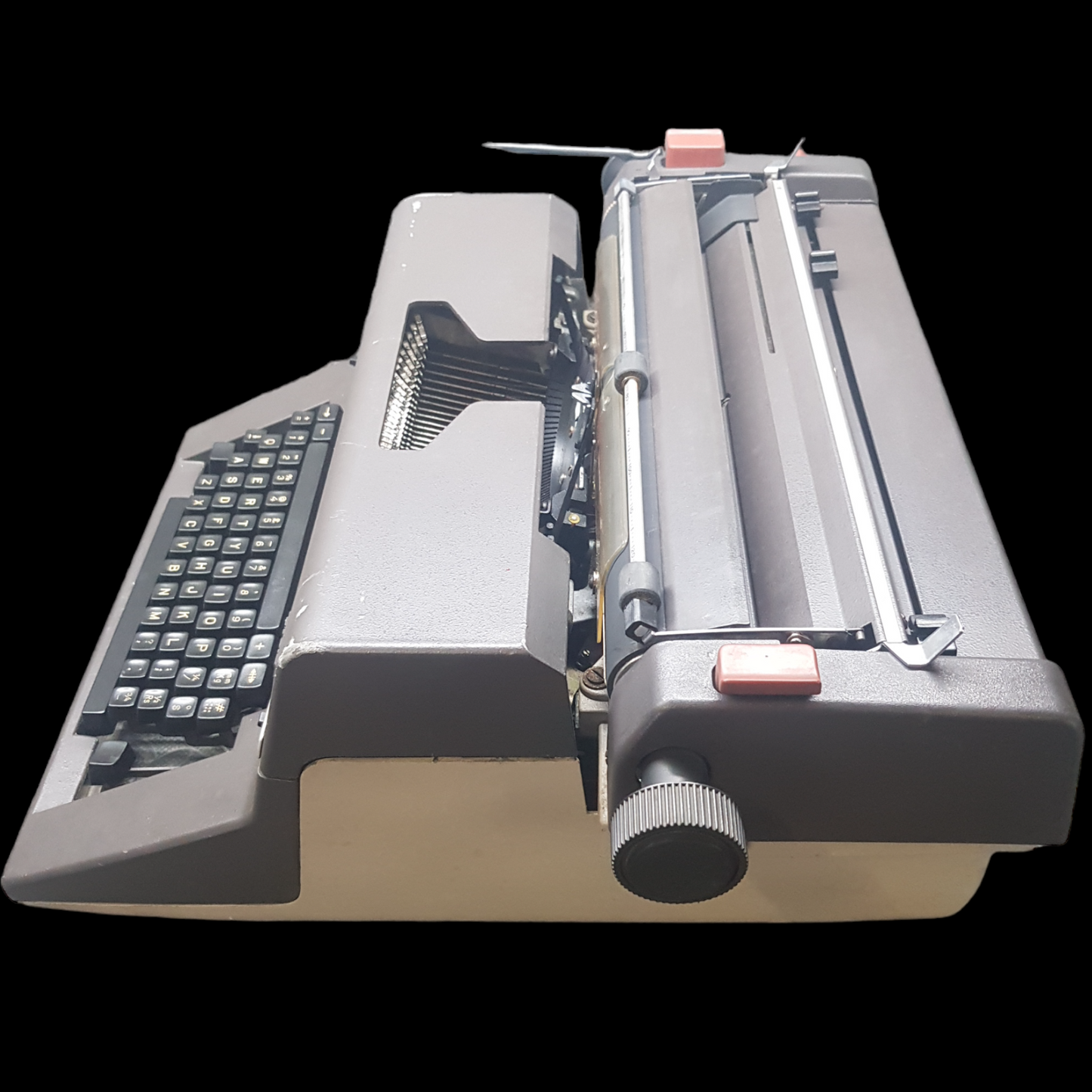 Image of Facit 1740 Typewriter. Available from universaltypewritercompany.in