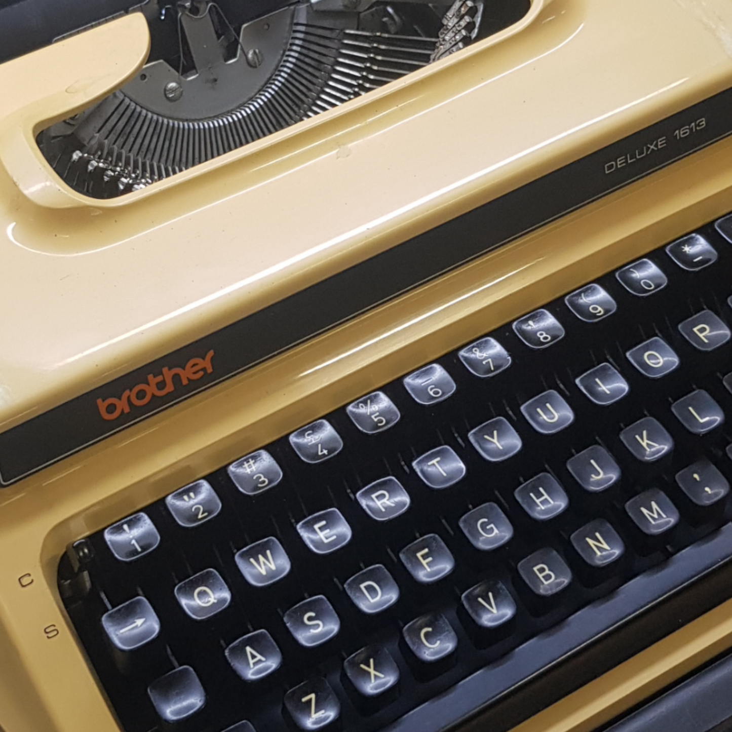 Image of Brother DLX 1613 Typewriter. Portable Typewriter. Fibre Body . Made in Japan. Available from universaltypewritercompany.in