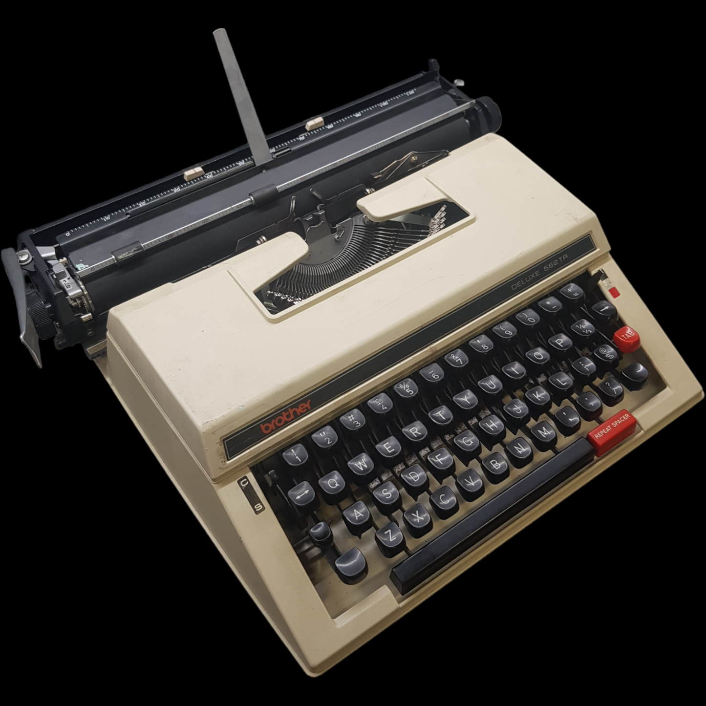 Image of Brother 562 TR Typewriter. Portable Typewriter. Fibre Body with TAB. Made in Japan. Available from universaltypewritercompany.in.