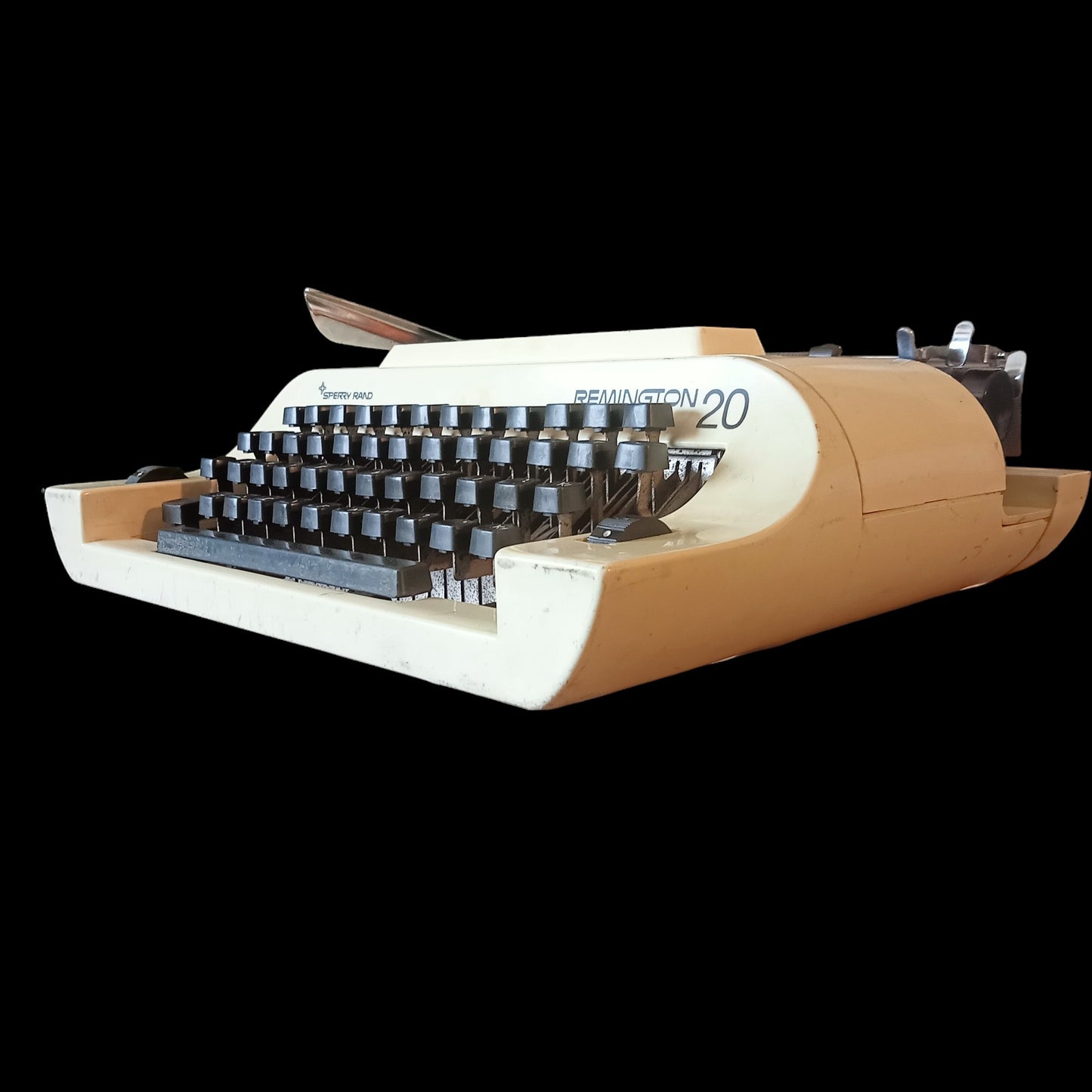 Image of Remington 20 Typewriter. Available from universaltypewritercompany.in