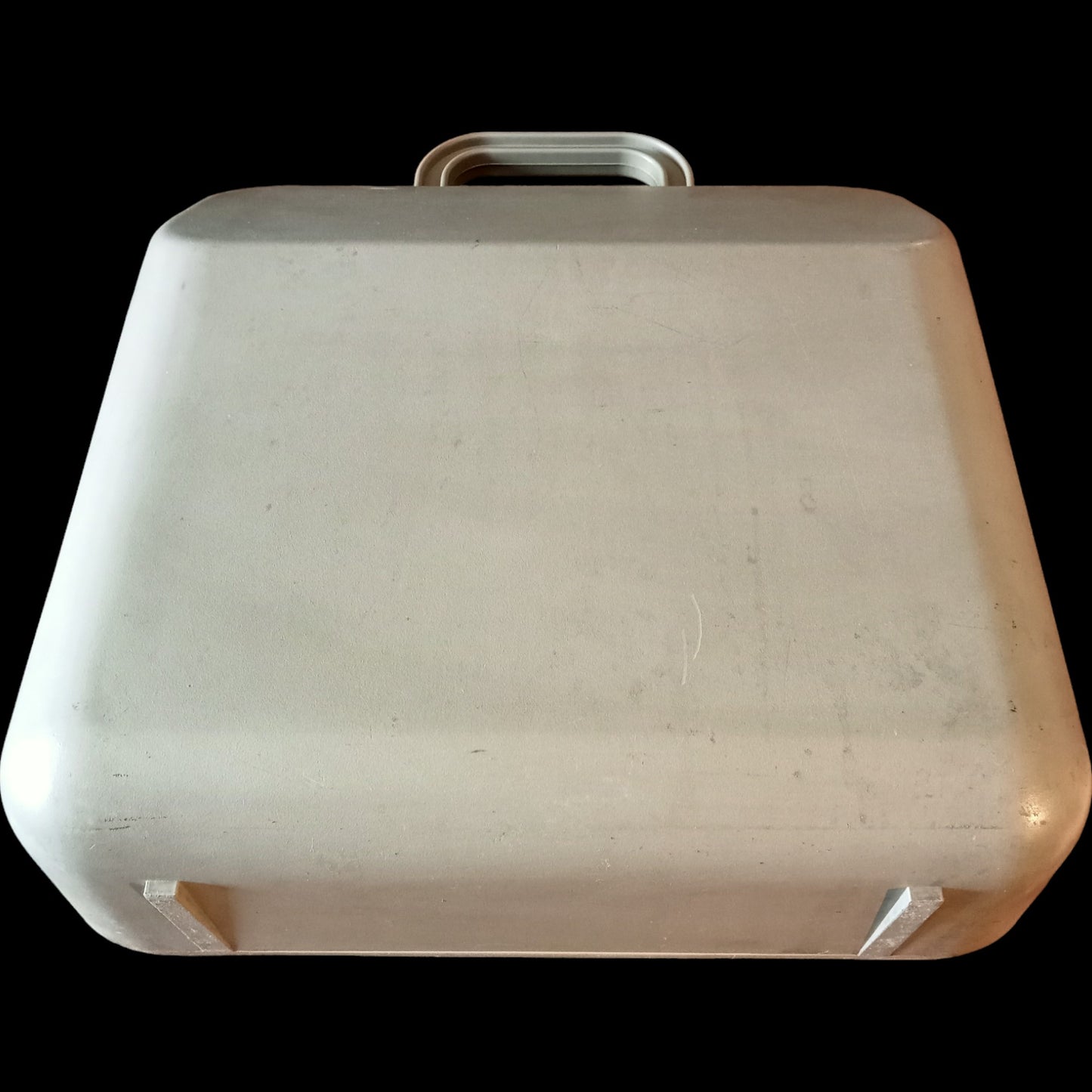 Image of Privileg 350 Typewriter. Available from universaltypewritercompany.in