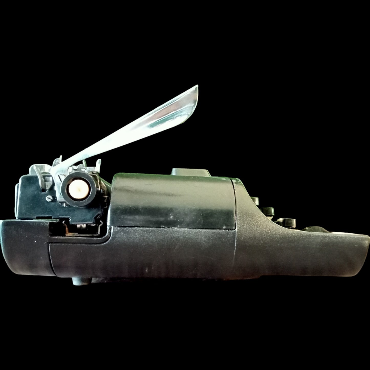 Image of Remington 20 Typewriter. Available from universaltypewritercompany.in