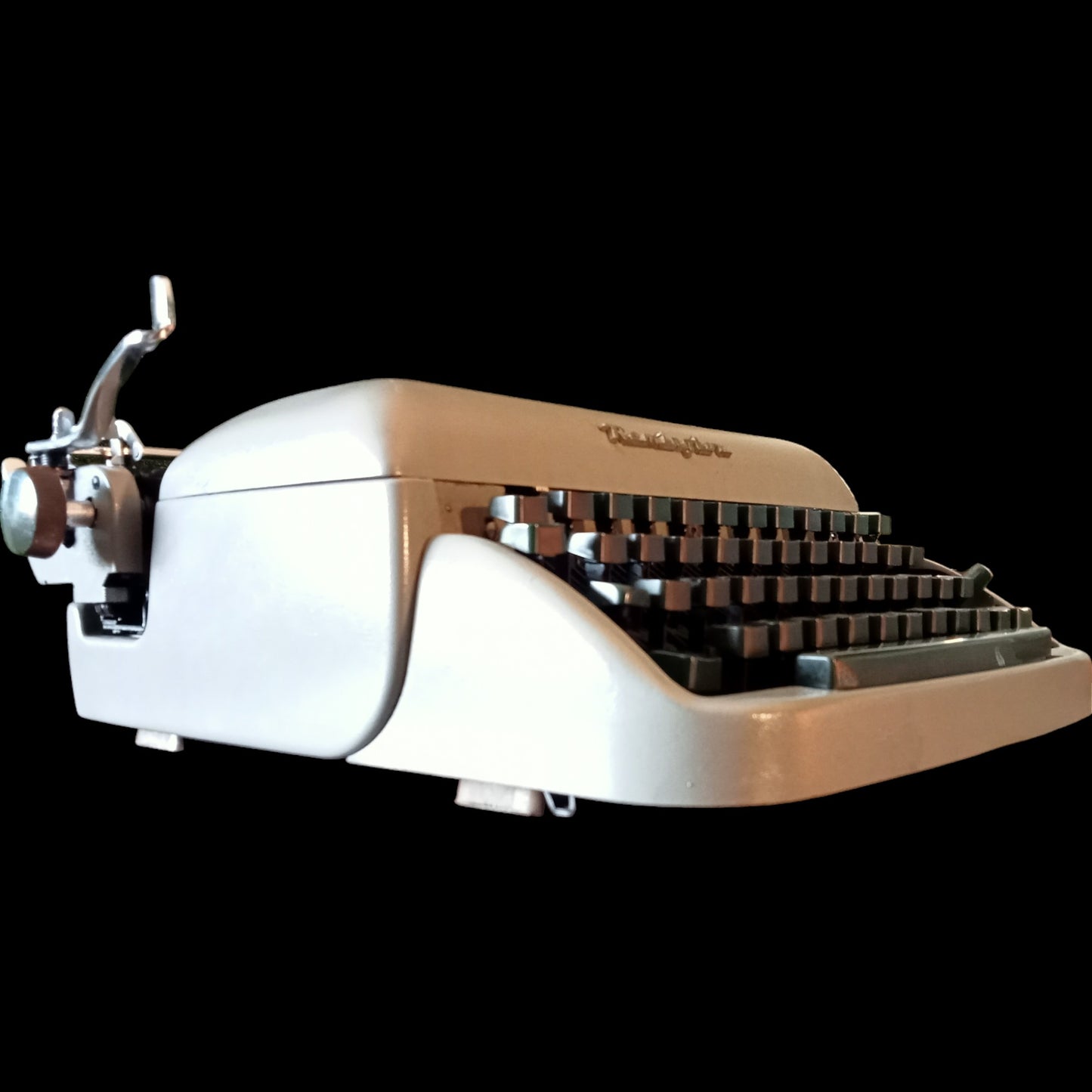 Image of Remington TR Old Model Typewriter. Available from universaltypewritercompany.in