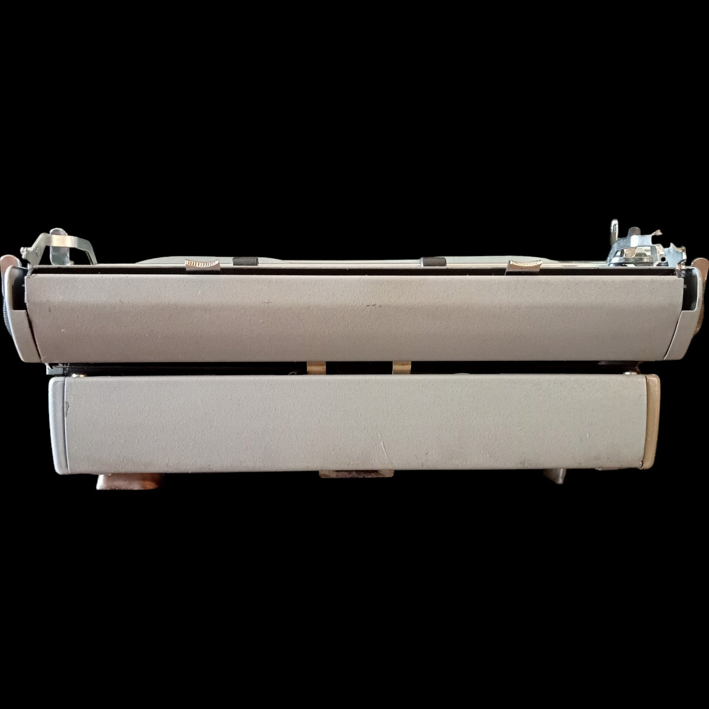 Image of Remington TR Old Model Typewriter. Available from universaltypewritercompany.in