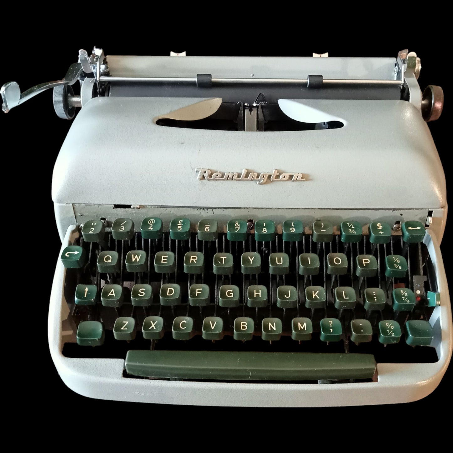 Image of Remington TR Old Model Typewriter. Available from universaltypewritercompany.in