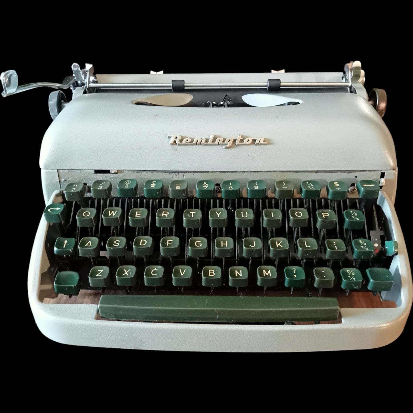 Image of Remington TR Old Model Typewriter. Available from universaltypewritercompany.in