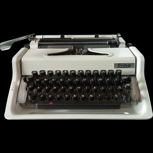 Image of Erika Typewriter. Available from universaltypewritercompany.in