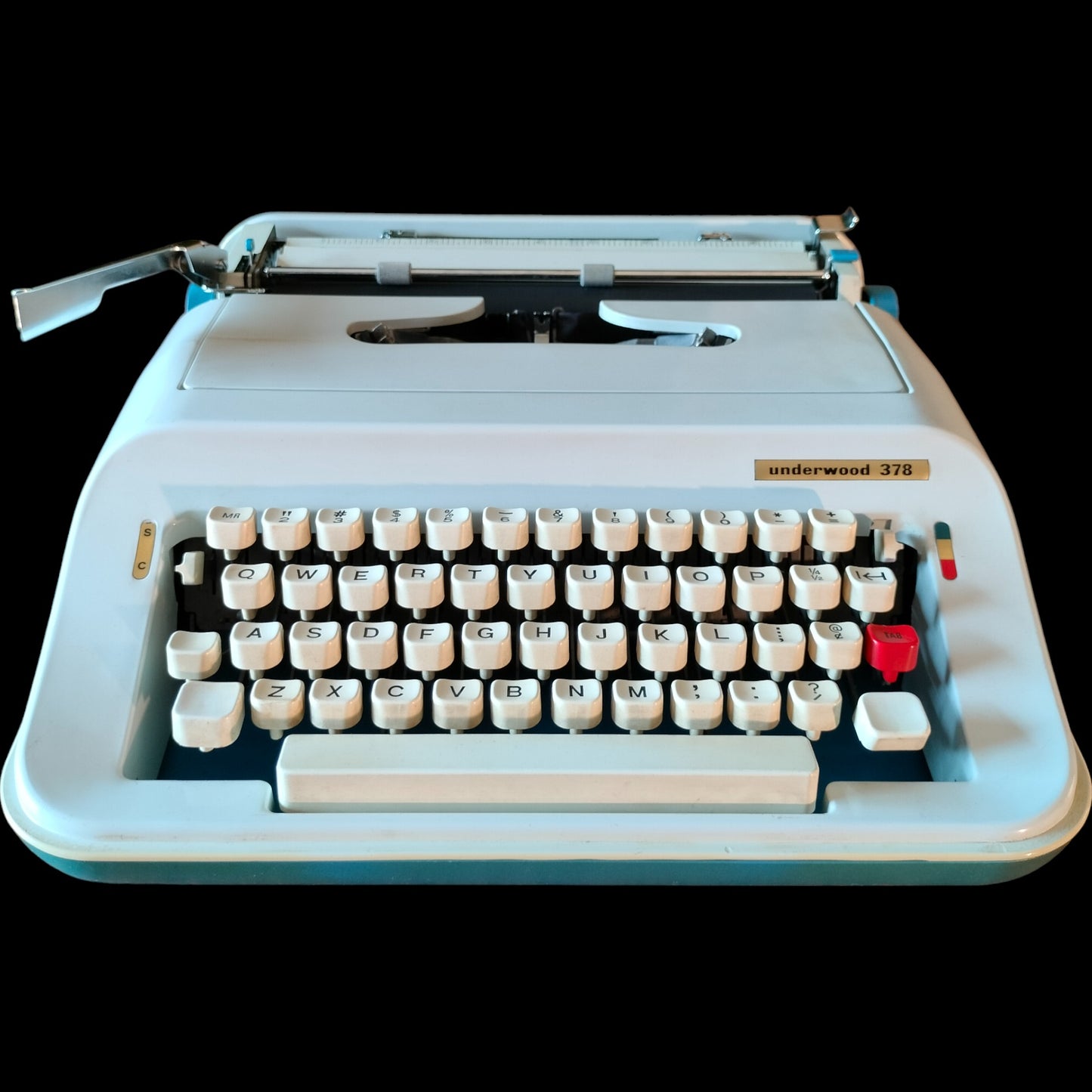 Image of Underwood 378 Typewriter. Available from universaltypewritercompany.in