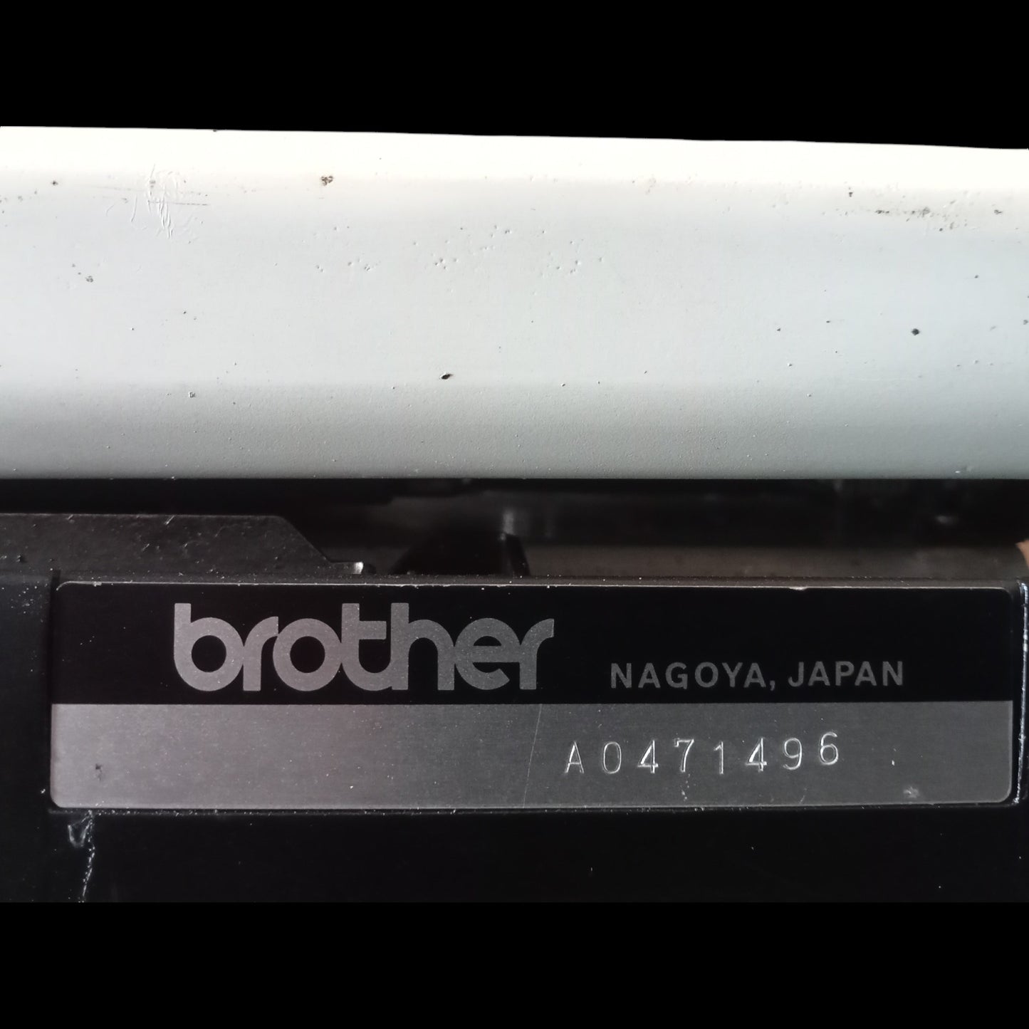 Image of Brother Deluxe 1350 Typewriter. Available from universaltypewritercompany.in