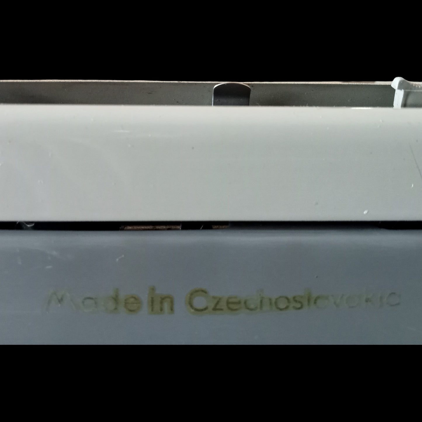 Image of Diplomat Super Typewriter. Available from universaltypewritercompany.in