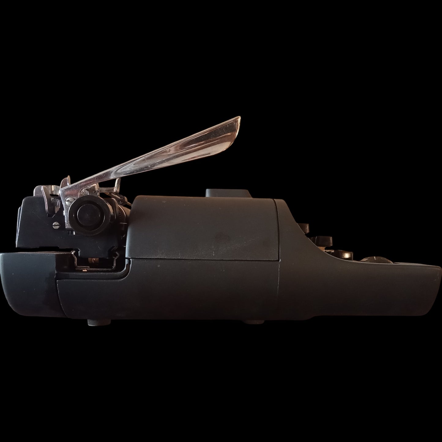Image of Remington 20 Typewriter. Available from universaltypewritercompany.in