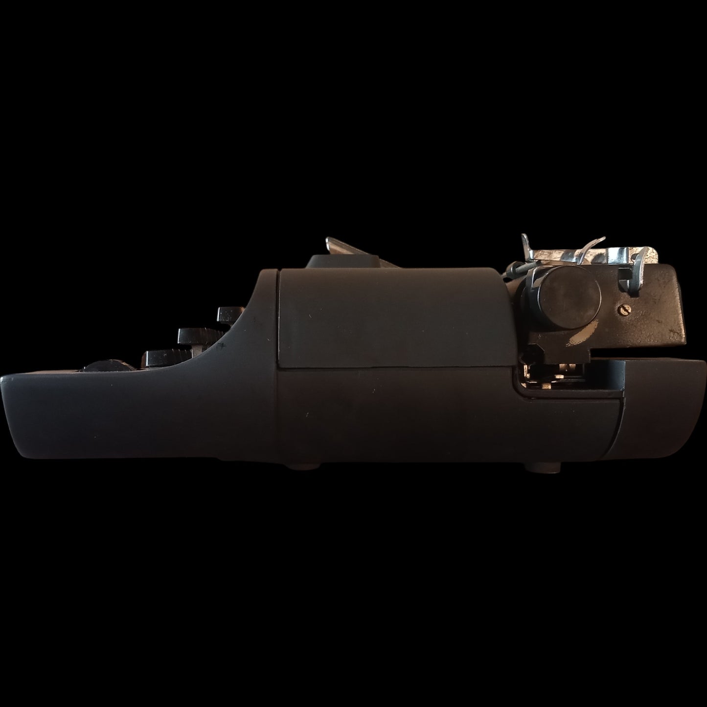 Image of Remington 20 Typewriter. Available from universaltypewritercompany.in