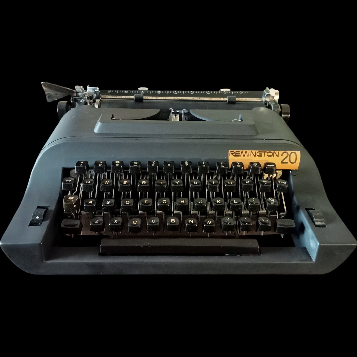 Image of Remington 20 Typewriter. Available from universaltypewritercompany.in