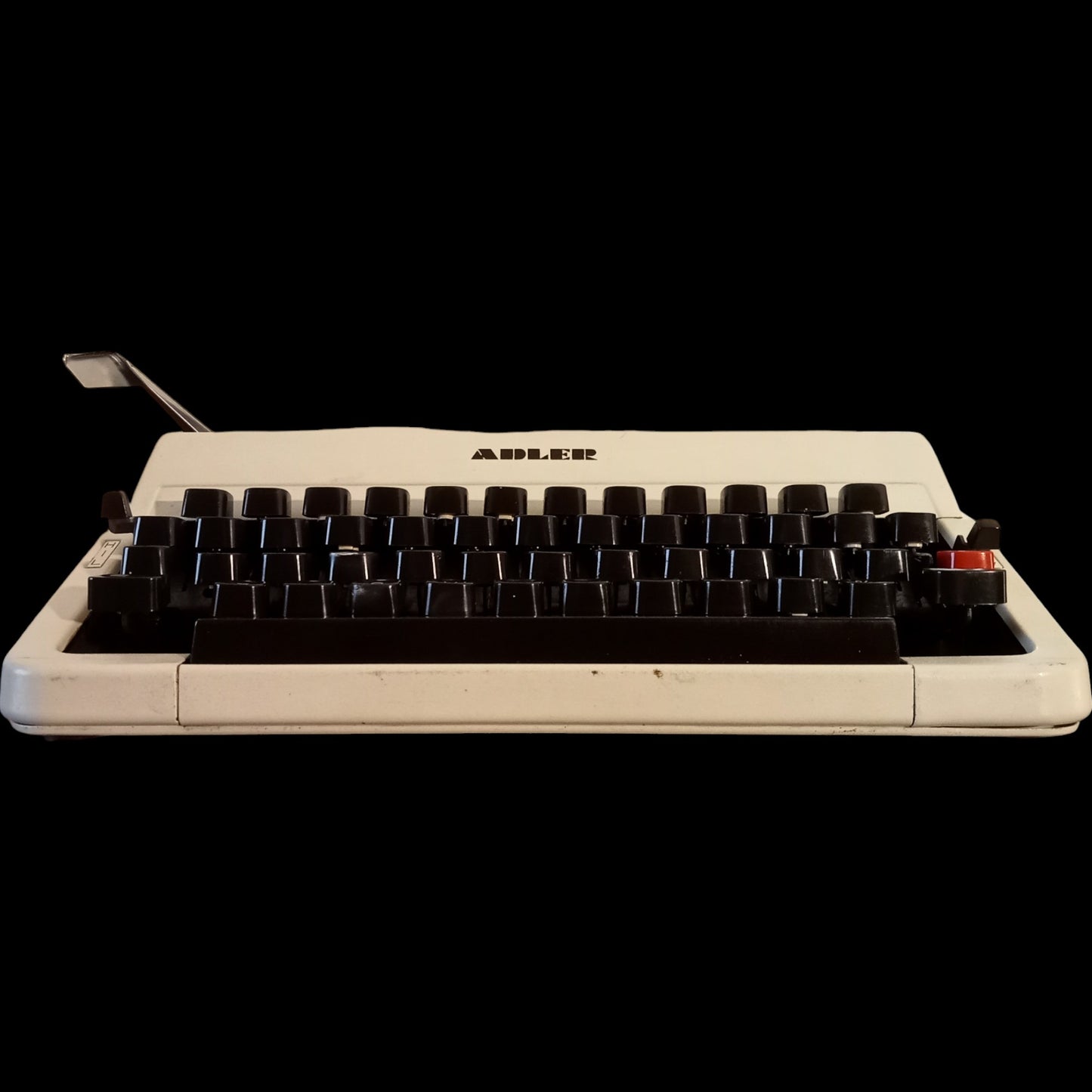 Image of Adler Typewriter. Available from universaltypewritercompany.in