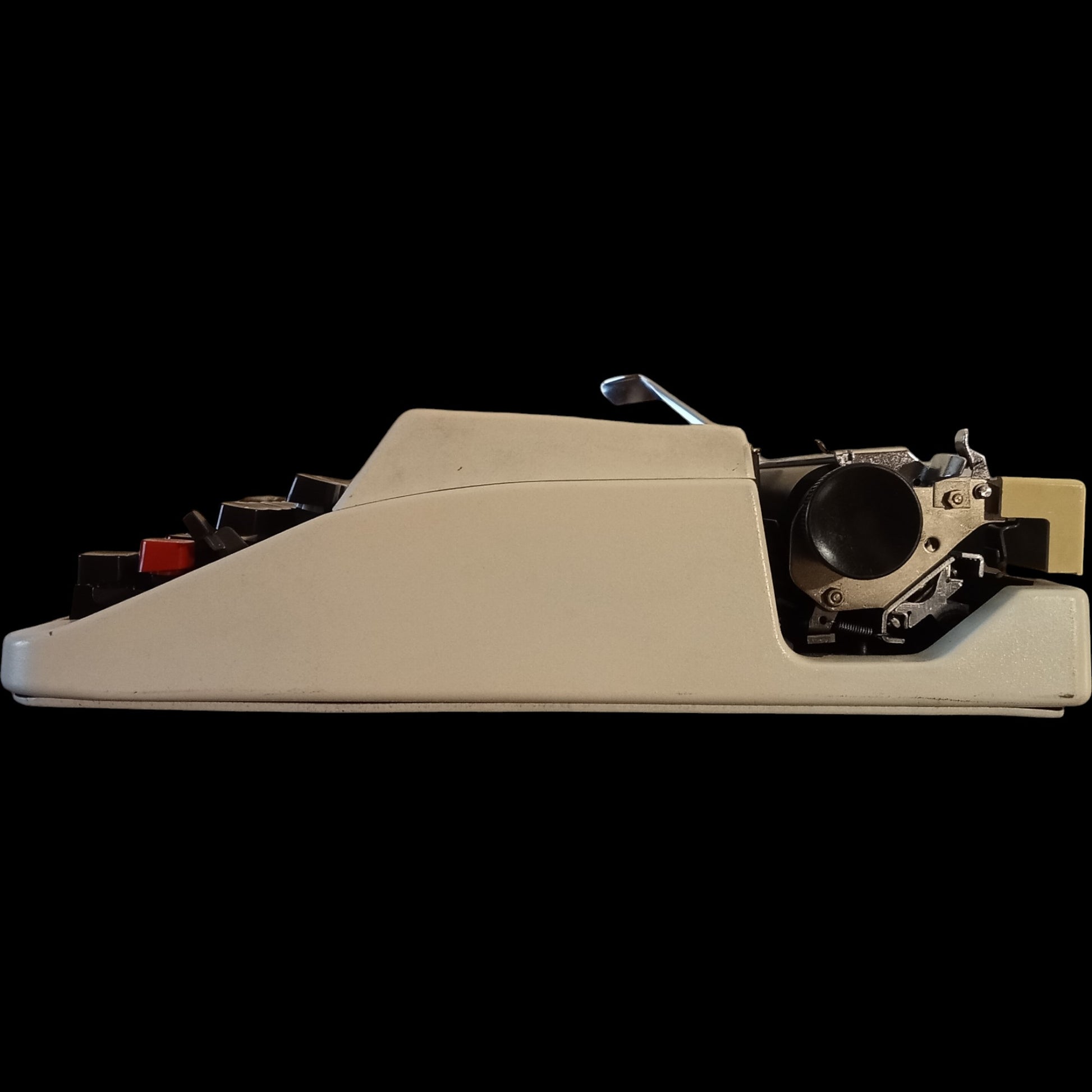 Image of Adler Typewriter. Available from universaltypewritercompany.in
