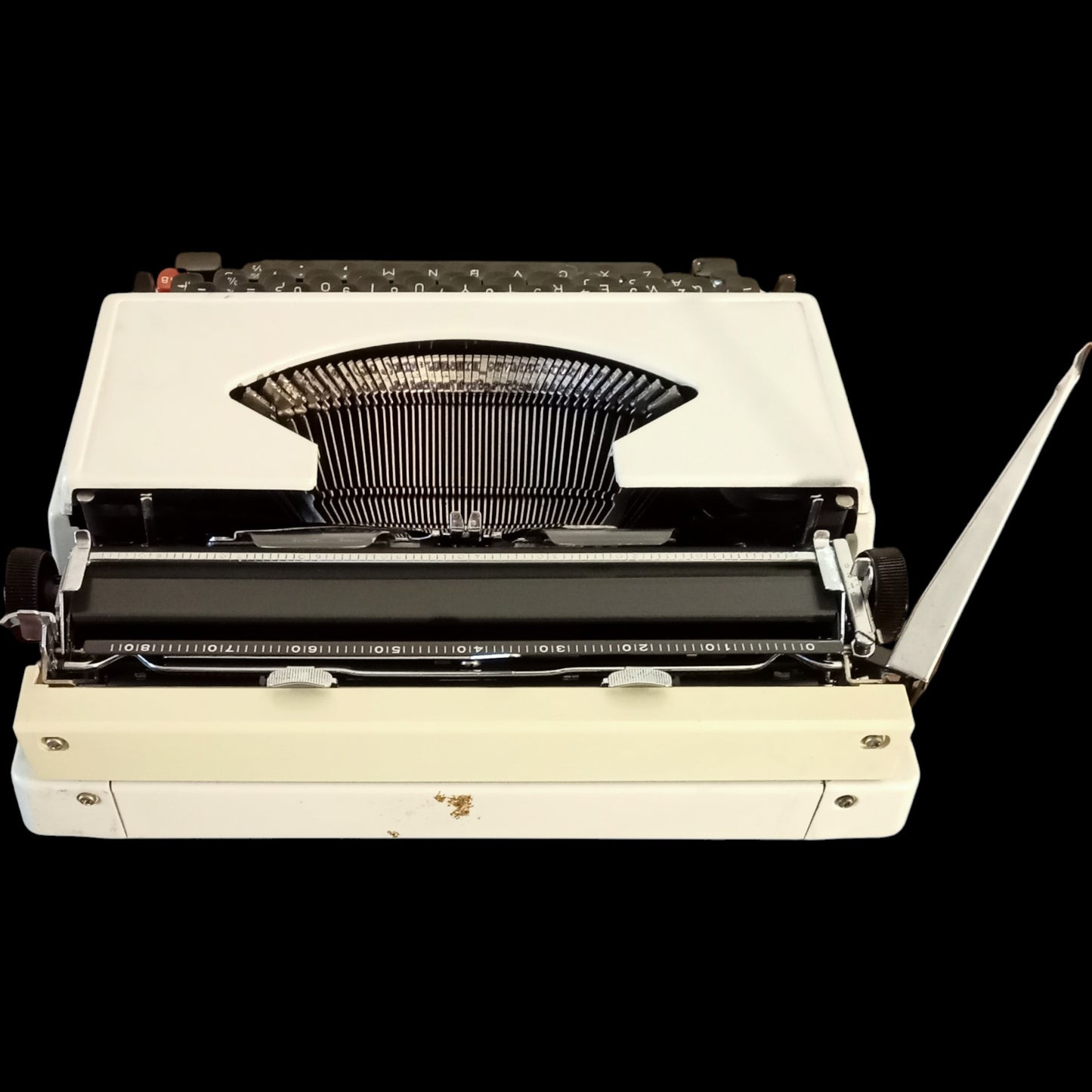 Image of Adler Typewriter. Available from universaltypewritercompany.in