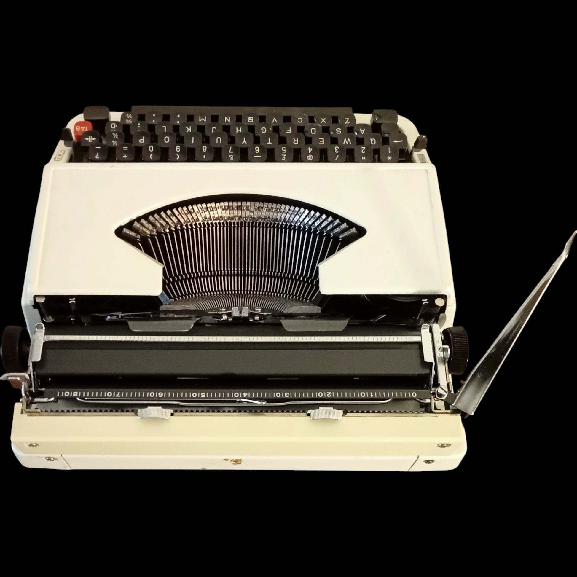 Image of Adler Typewriter. Available from universaltypewritercompany.in