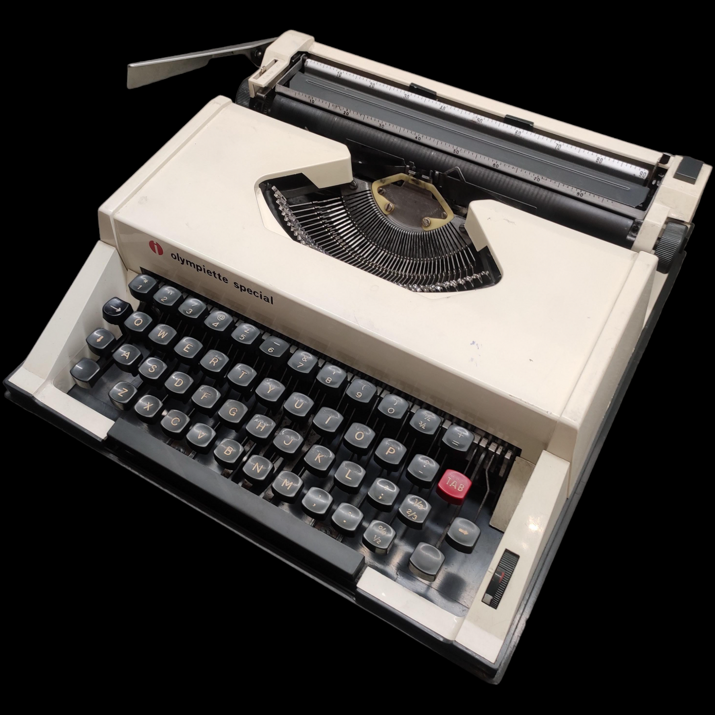 Image of Olympia Olympiette Special Typewriter. Available from universaltypewritercompany.in