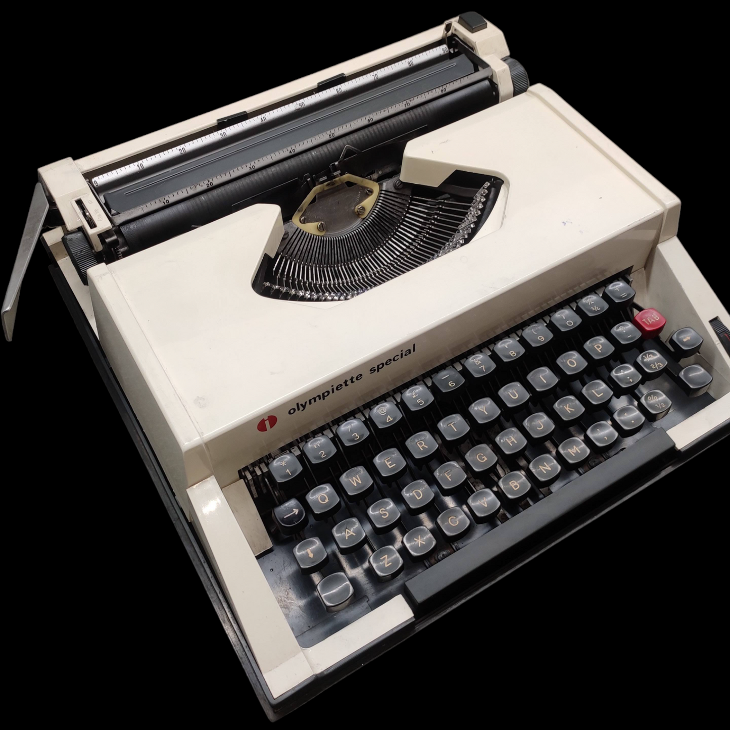 Image of Olympia Olympiette Special Typewriter. Available from universaltypewritercompany.in