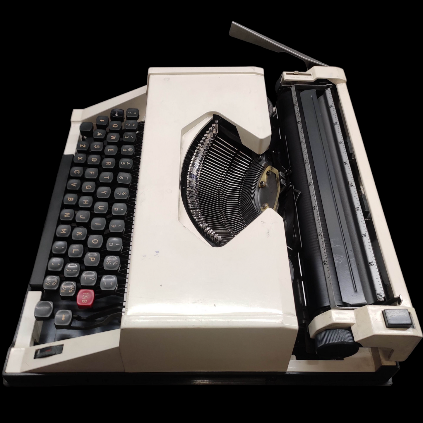 Image of Olympia Olympiette Special Typewriter. Available from universaltypewritercompany.in