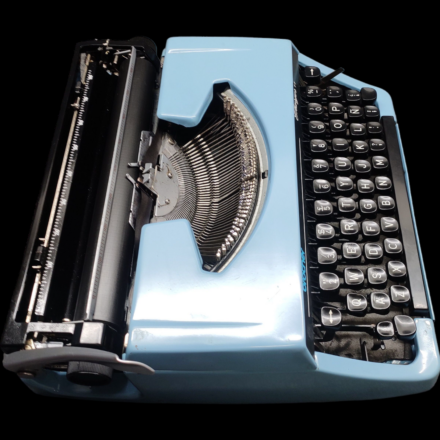 Image of Brother Charger 11 Typewriter. Available from universaltypewritercompany.in