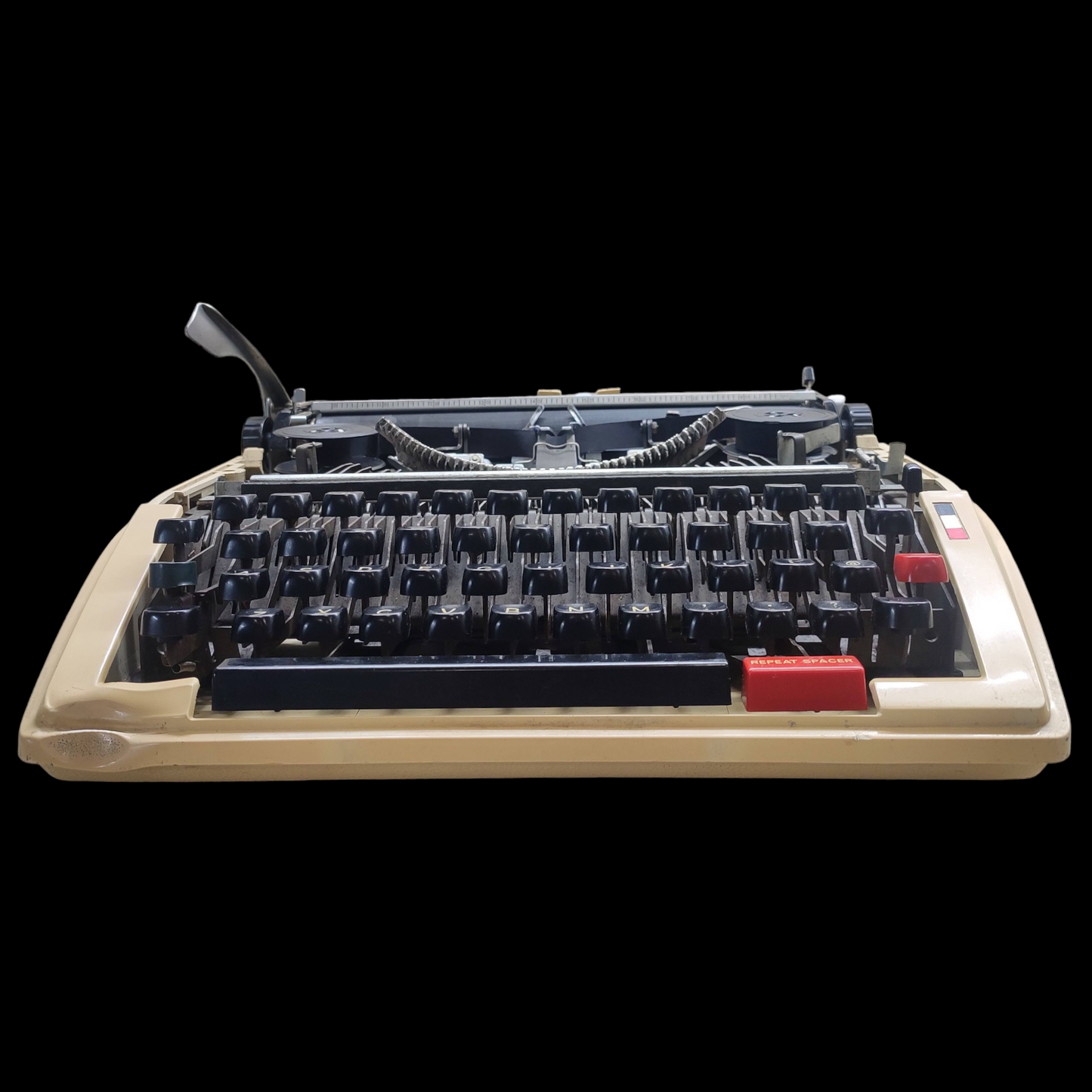 Image of Brother 750TR Typewriter. Available from universaltypewritercompany.in