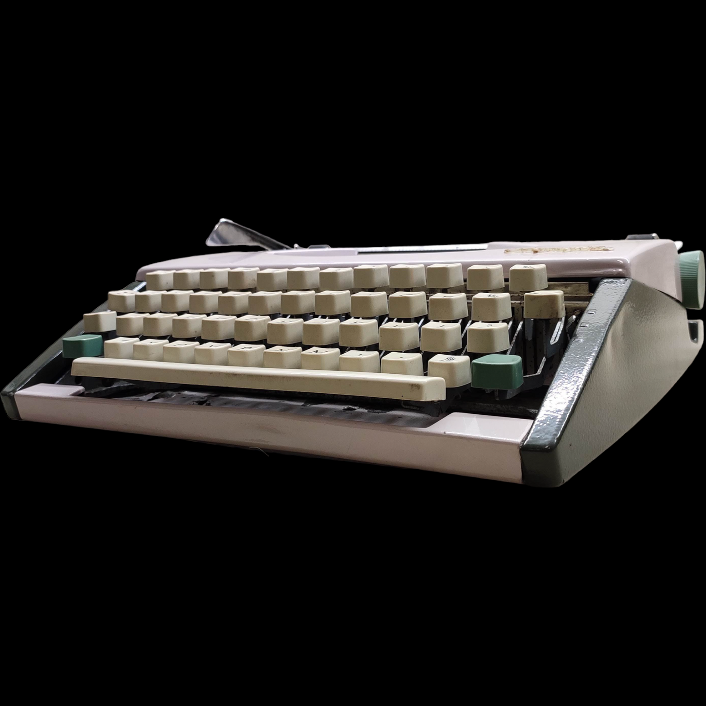 Image of Olympia SF Model Typewriter. Available from universaltypewritercompany.in