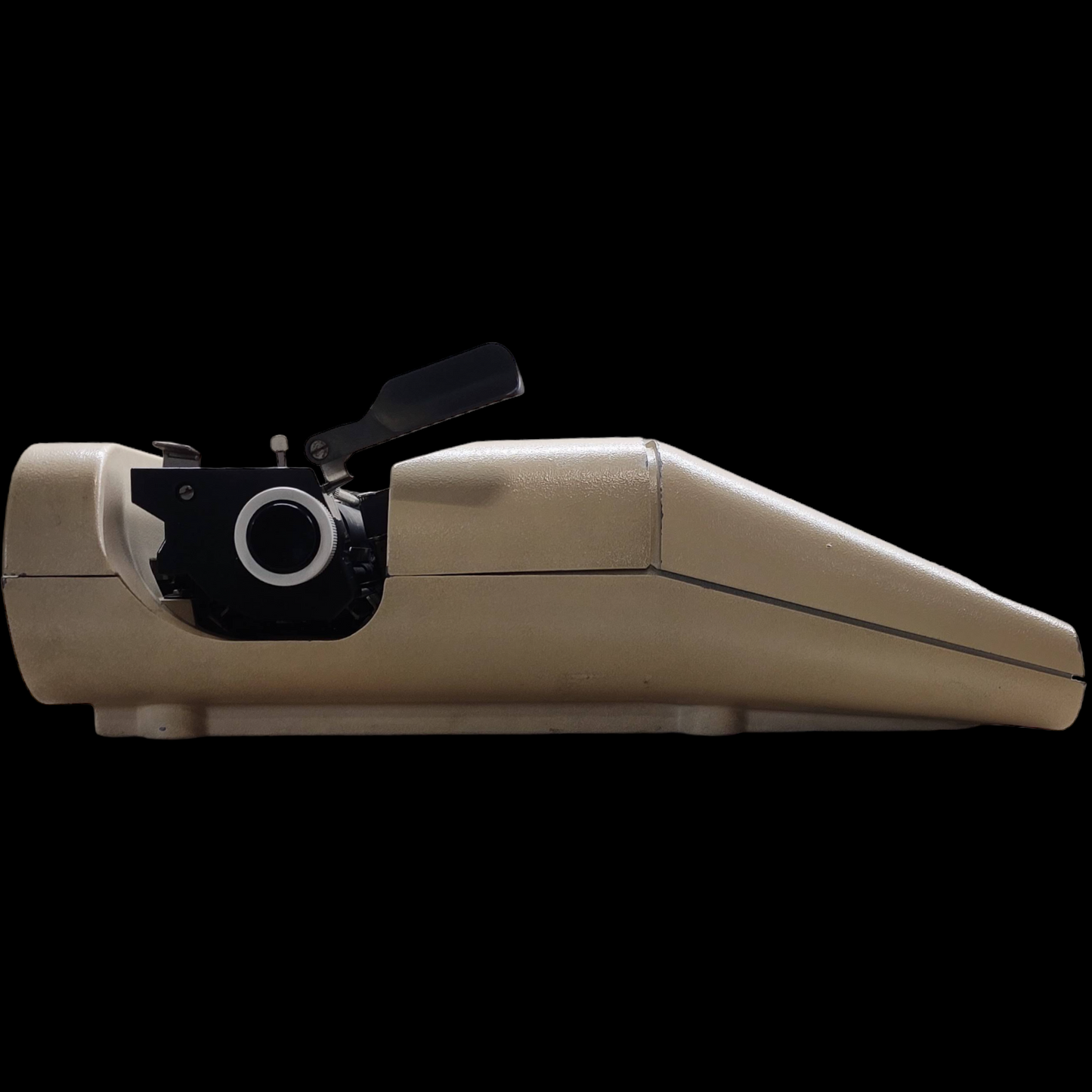 Image of Olivetti Lettera 35 Typewriter. Portable Typewriter. Made in Europe. Available with cover. Available from universaltypewritercompany.in