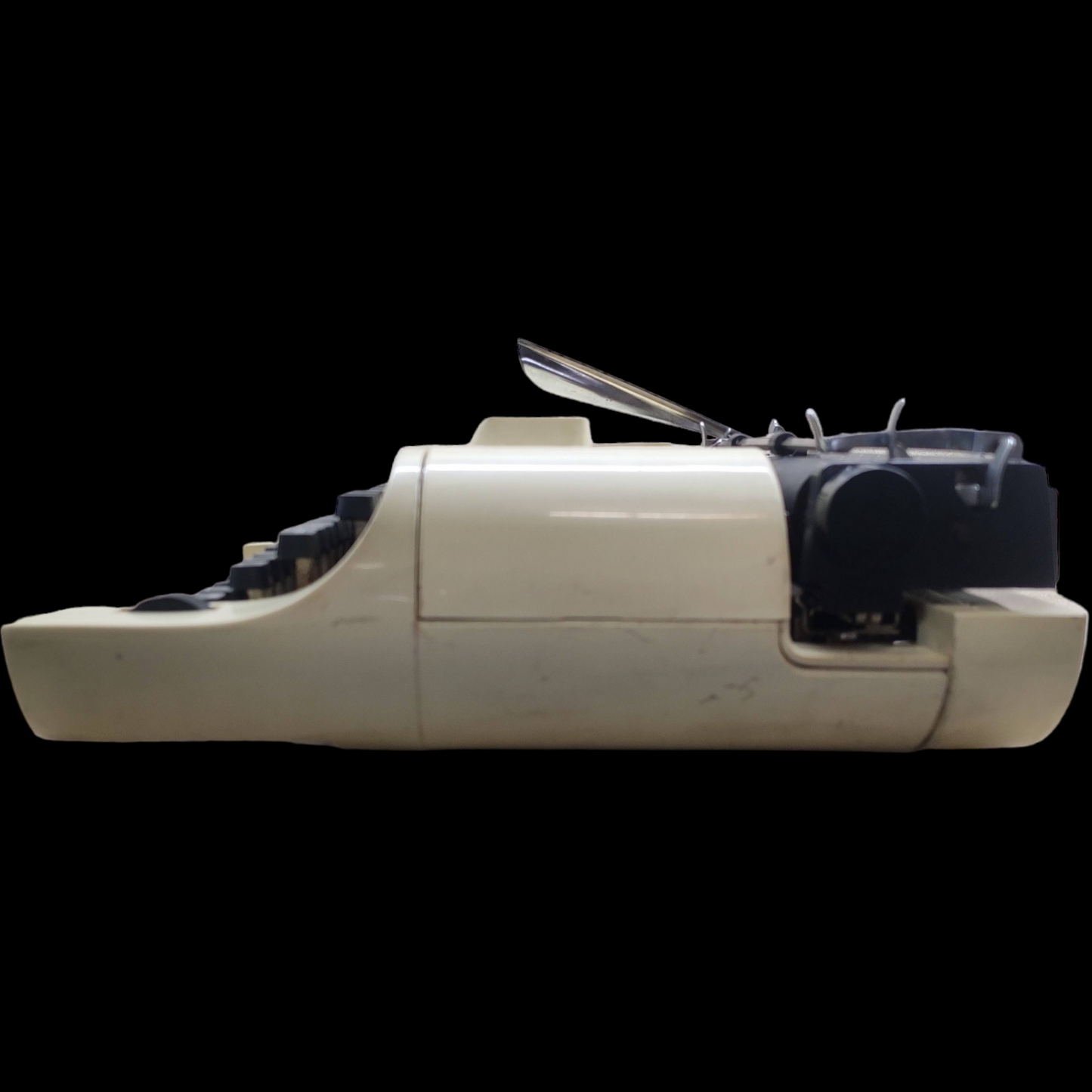 Image of Remington 20 Sperry Rand Typewriter. Available at universaltypewritercompany.in