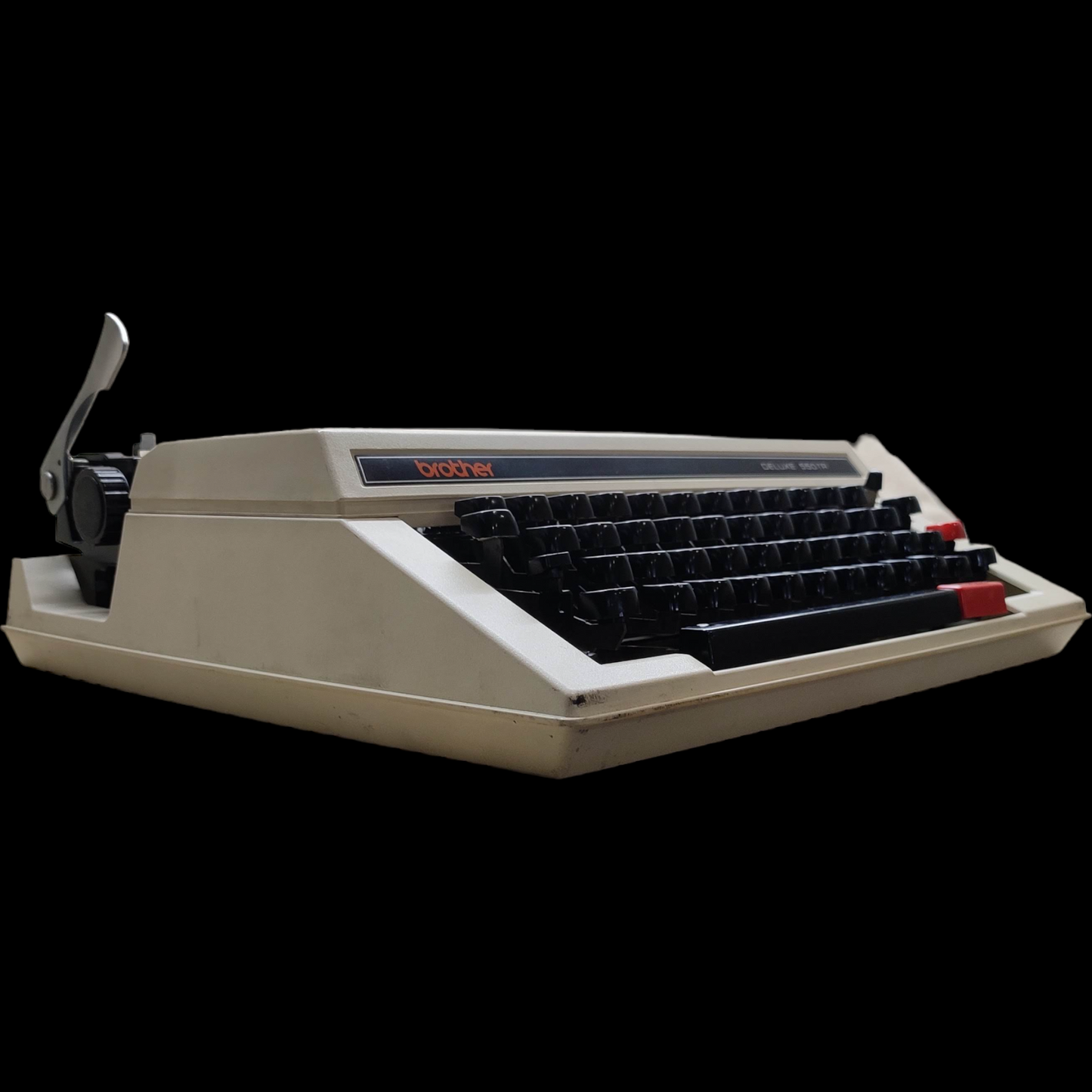 Image of Brother DELUXE 550TR Typewriter. Available from universaltypewritercompany.in