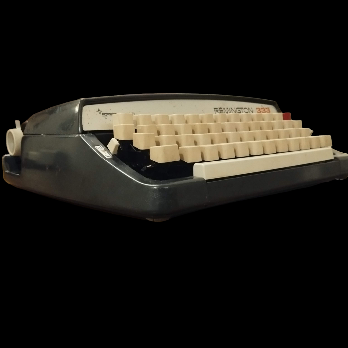 Image of Remington 333 Typewriter. Available from universaltypewritercompany.in