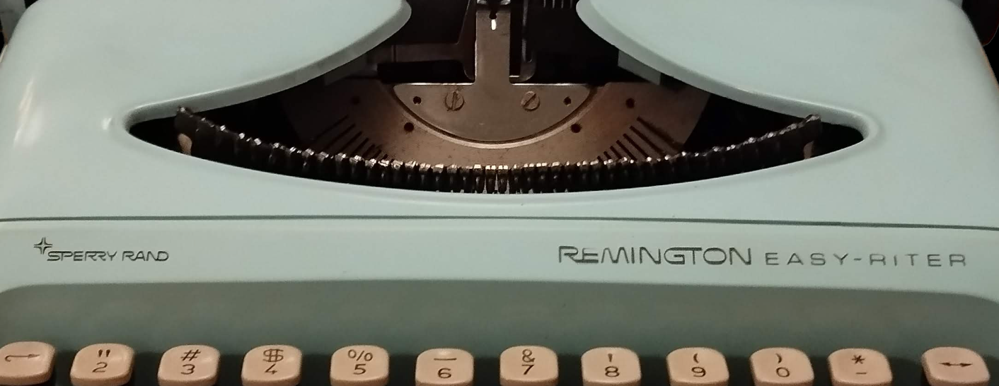 Image of Remington Easy-Riter Sperry Rand Typewriter. Available from universaltypewritercompany.in