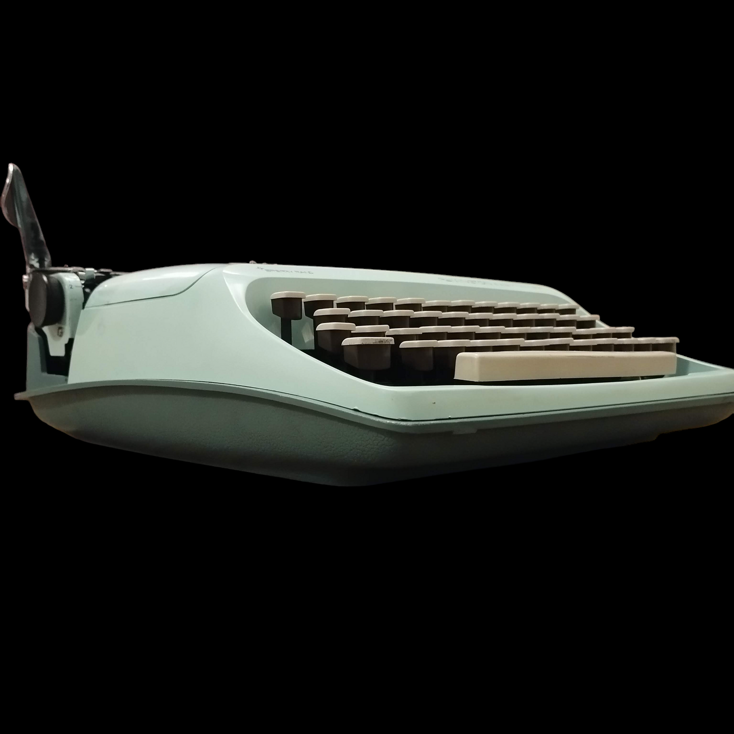 Image of Remington Easy-Riter Sperry Rand Typewriter. Available from universaltypewritercompany.in