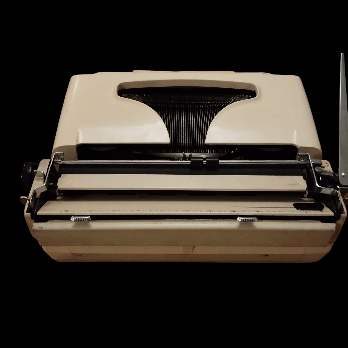 Image of Remington Ten Forty Sperry Rand Typewriter. Available at universaltypewritercompany.in