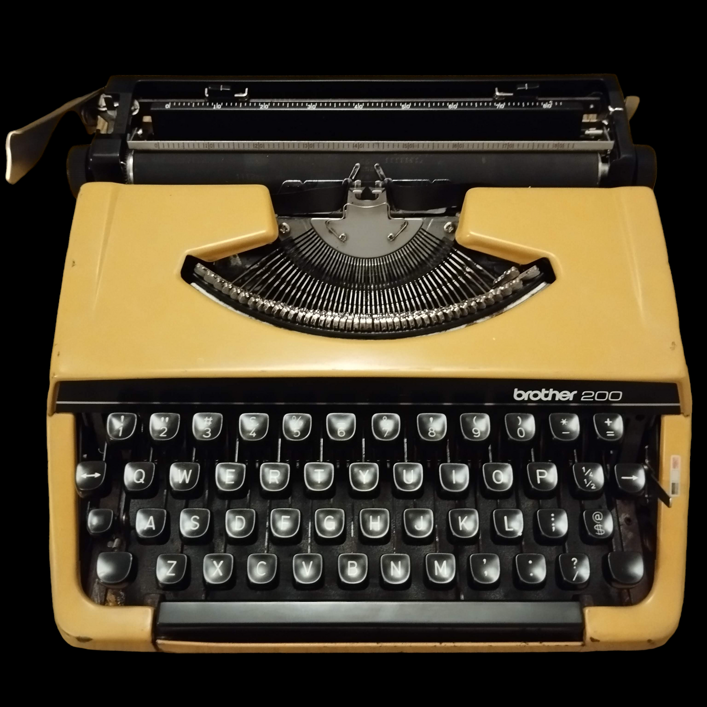 Image of Brother 200 Model Typewriter. Available from universaltypewritercompany.in