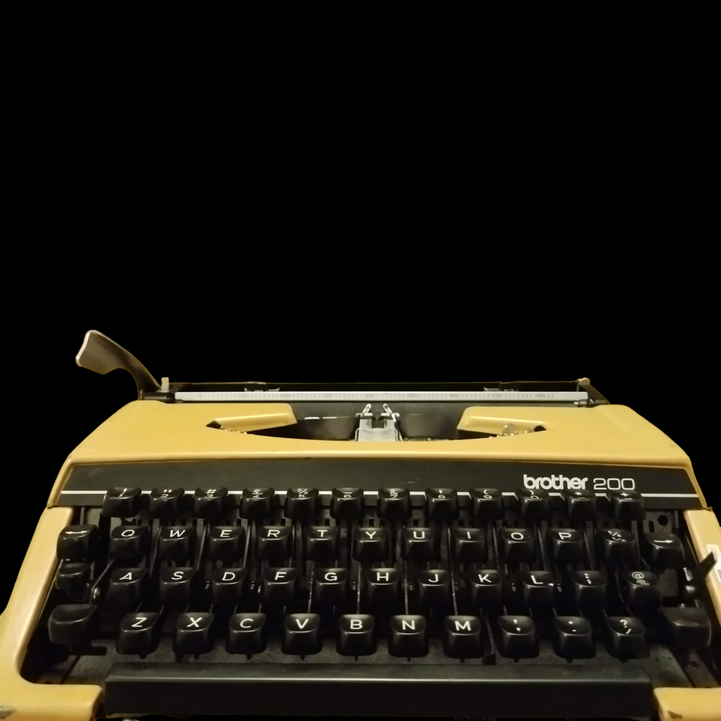 Image of Brother 200 Model Typewriter. Available from universaltypewritercompany.in