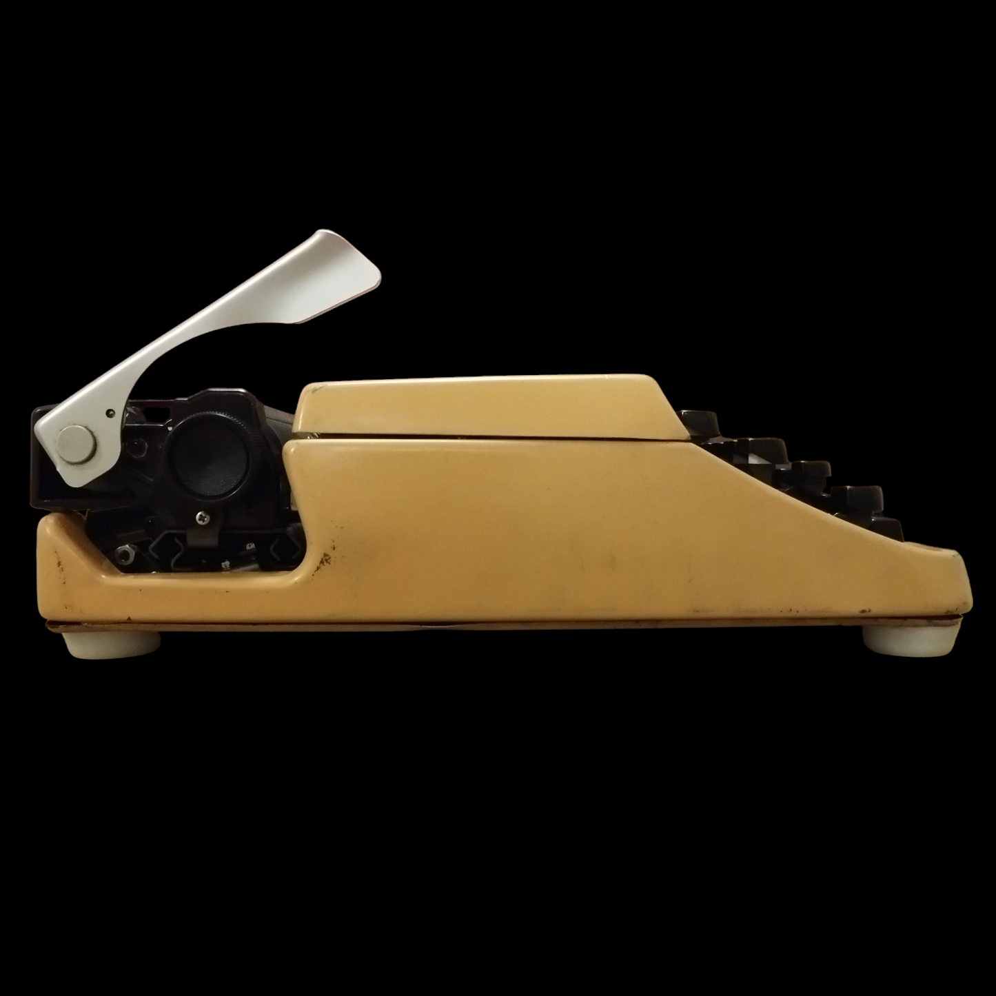 Image of Brother 200 Model Typewriter. Available from universaltypewritercompany.in