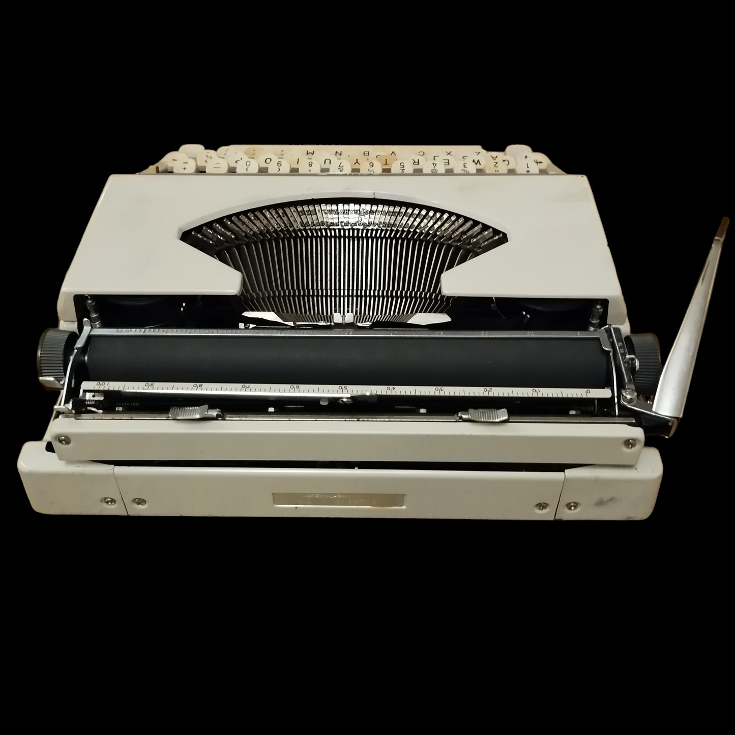 Image of Royal 200 Typewriter from universaltypewritercompany.in